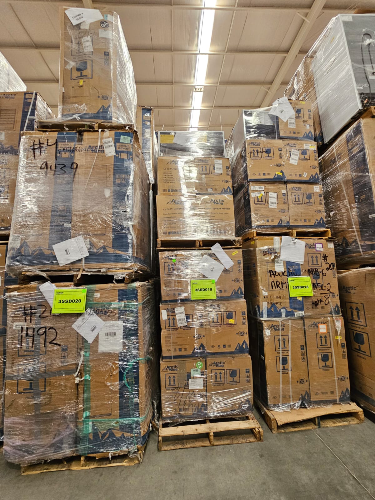 50586 - Refrigerators **Hot sale USA