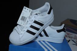 Overstock shoes wholesale 2025