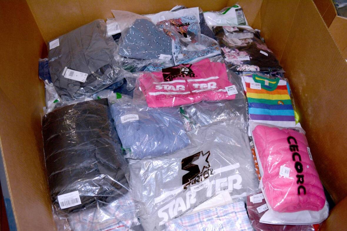52685 - HUGE DISCOUNT Amazon Clothing Truckloads USA