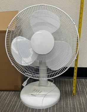 54928 - White 16-inch Fan USA